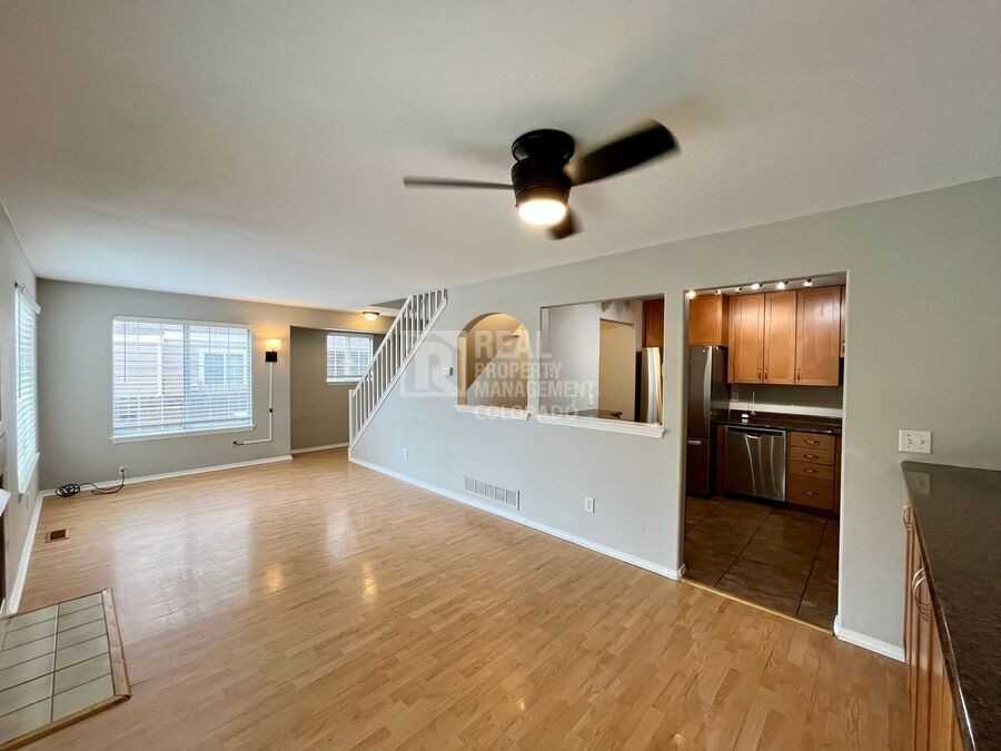 12756 Forest St - Photo 2 of 20