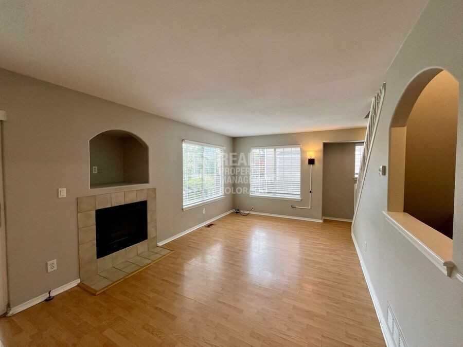 12756 Forest St - Photo 3 of 20