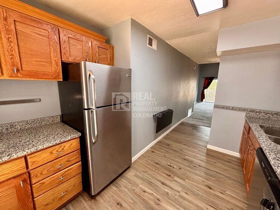 3440 Parkmoor Village Dr #V - Photo 7 of 16