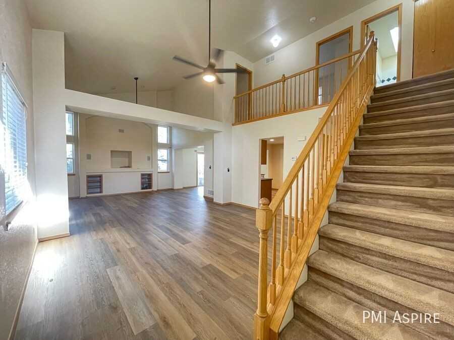 10501 Dresden St - Photo 2 of 24