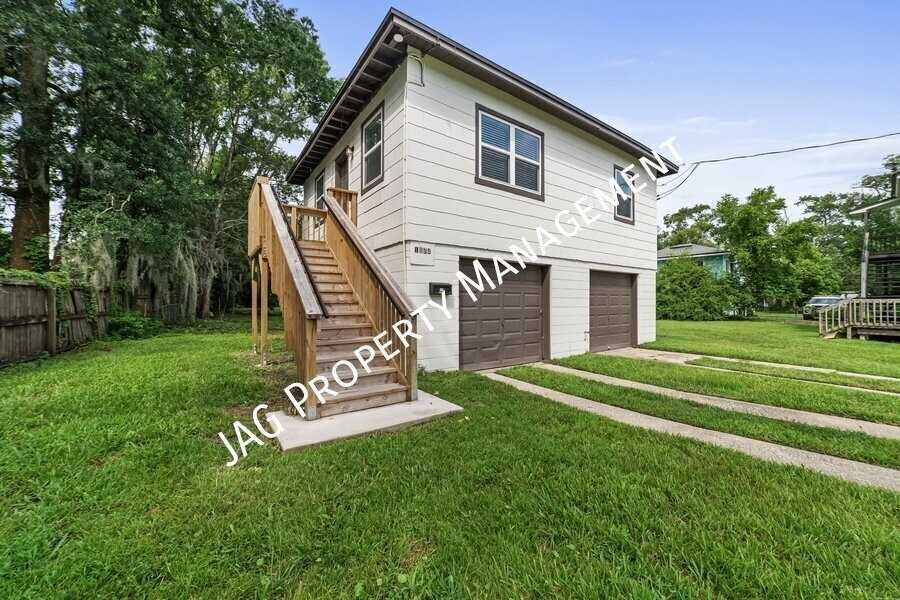 1074 Day Ave - Photo 4 of 21