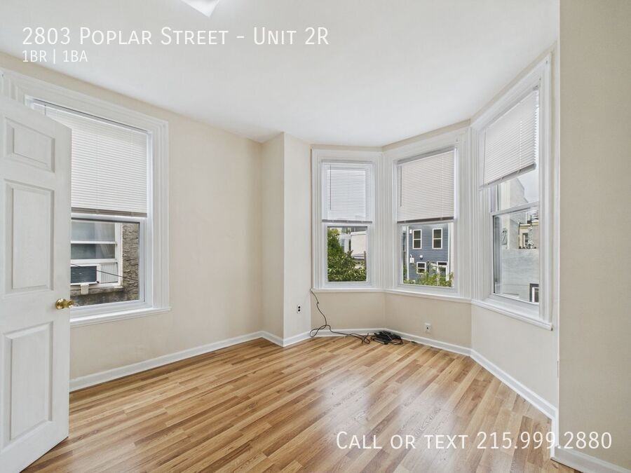 2803 Poplar St #2R - Photo 3 of 5