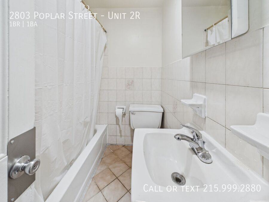 2803 Poplar St #2R - Photo 5 of 5