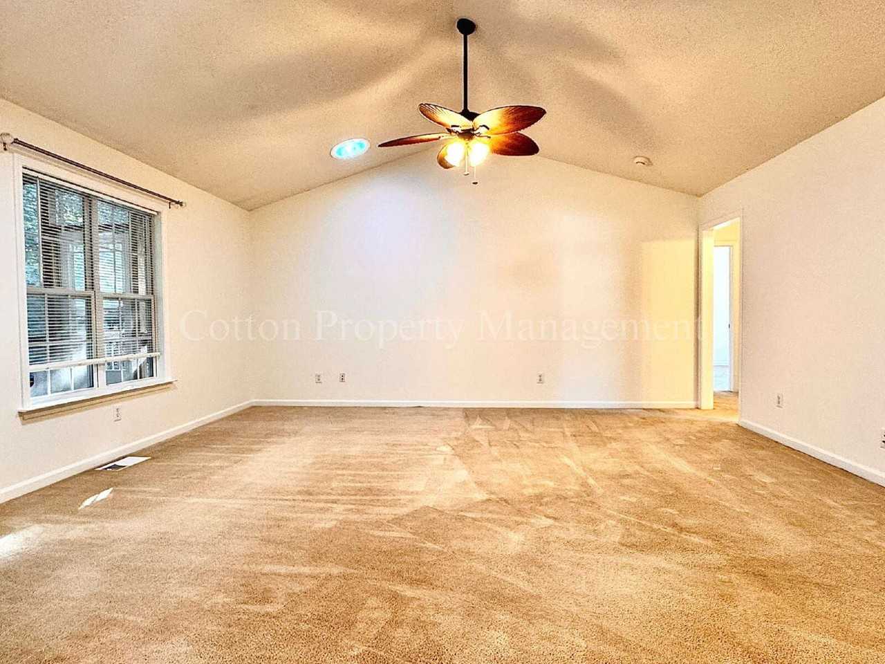 7408 Bluestone Ct - Photo 4 of 36