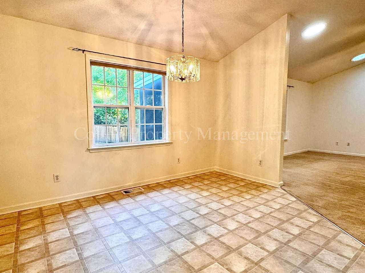 7408 Bluestone Ct - Photo 7 of 36