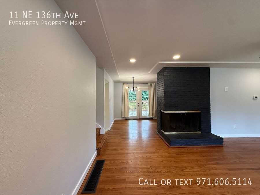 11 Ne 136th Ave - Photo 3 of 38