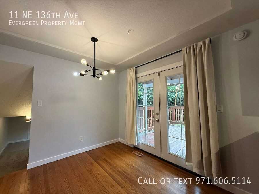 11 Ne 136th Ave - Photo 7 of 38