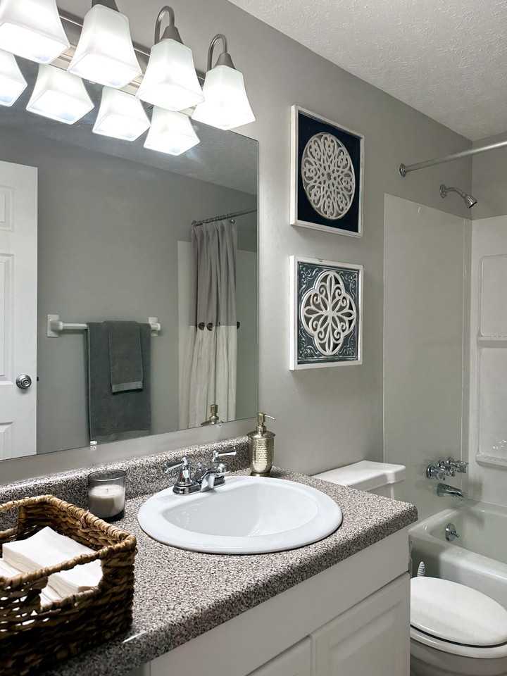 Worthington Commons - Photo 6 of 13