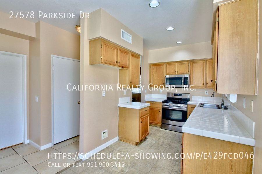 27578 Parkside Dr - Photo 4 of 13