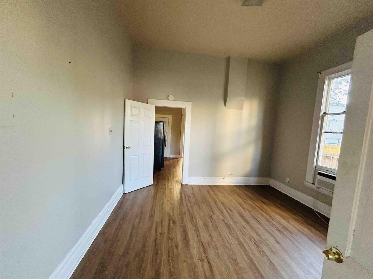 1750 E Commerce St - Photo 2 of 11