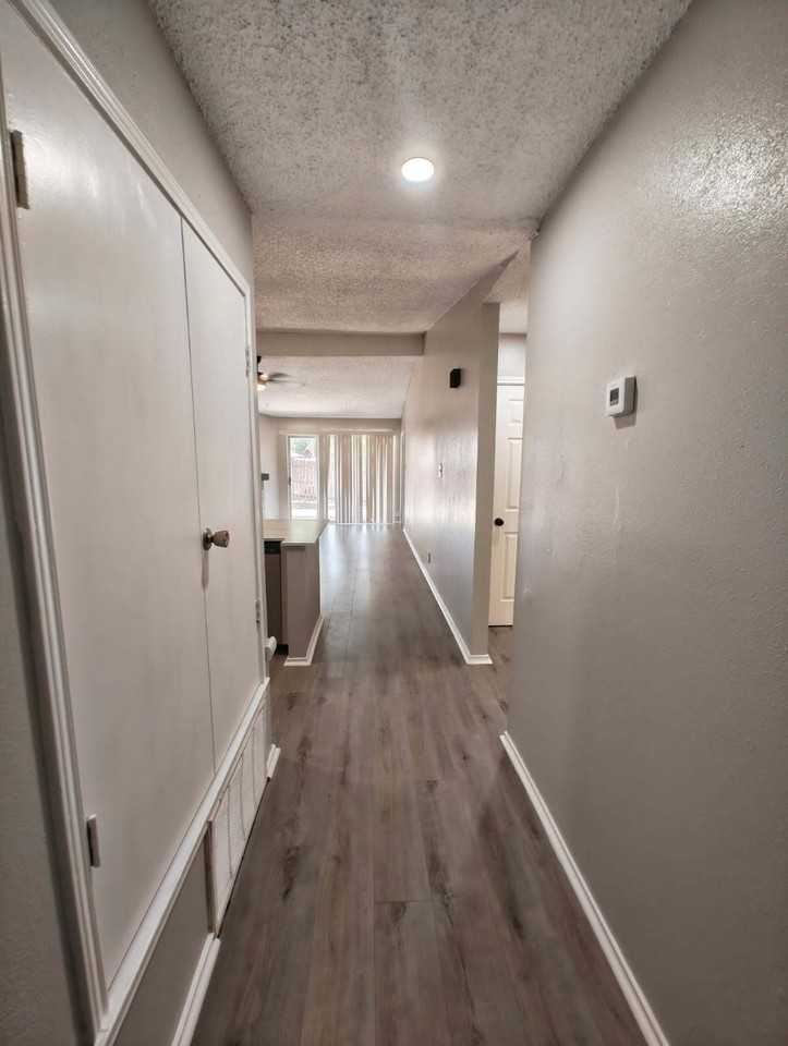 5512 Lochmoor - Photo 2 of 14