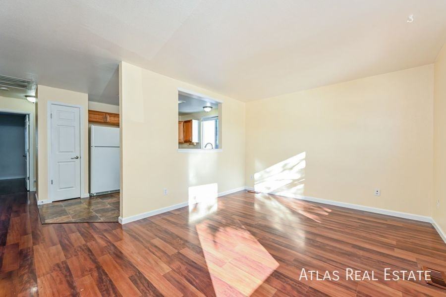1483 S Cathay Way - Photo 3 of 20
