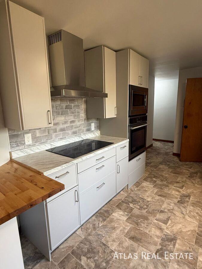 2110 Vance St - Photo 3 of 30