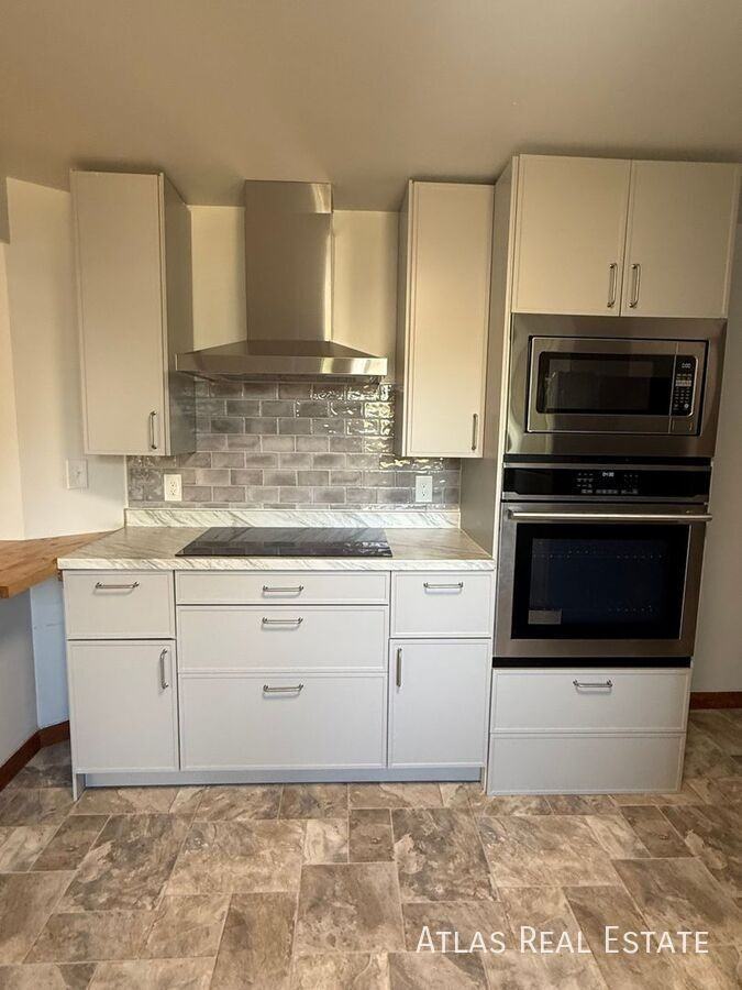 2110 Vance St - Photo 5 of 30