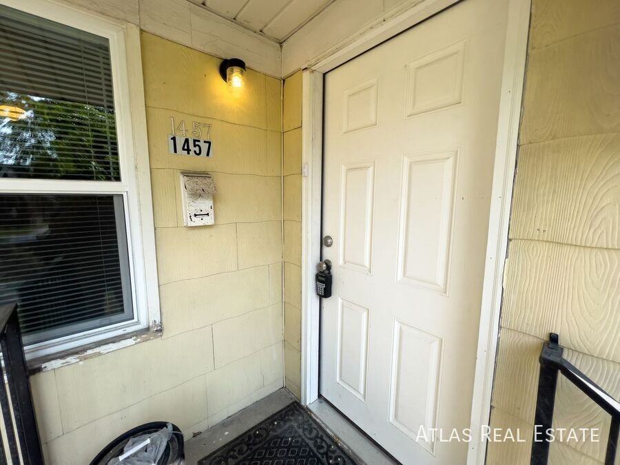 1457 S Roberta St - Photo 3 of 29