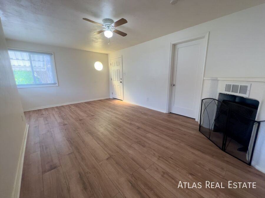 1457 S Roberta St - Photo 4 of 29