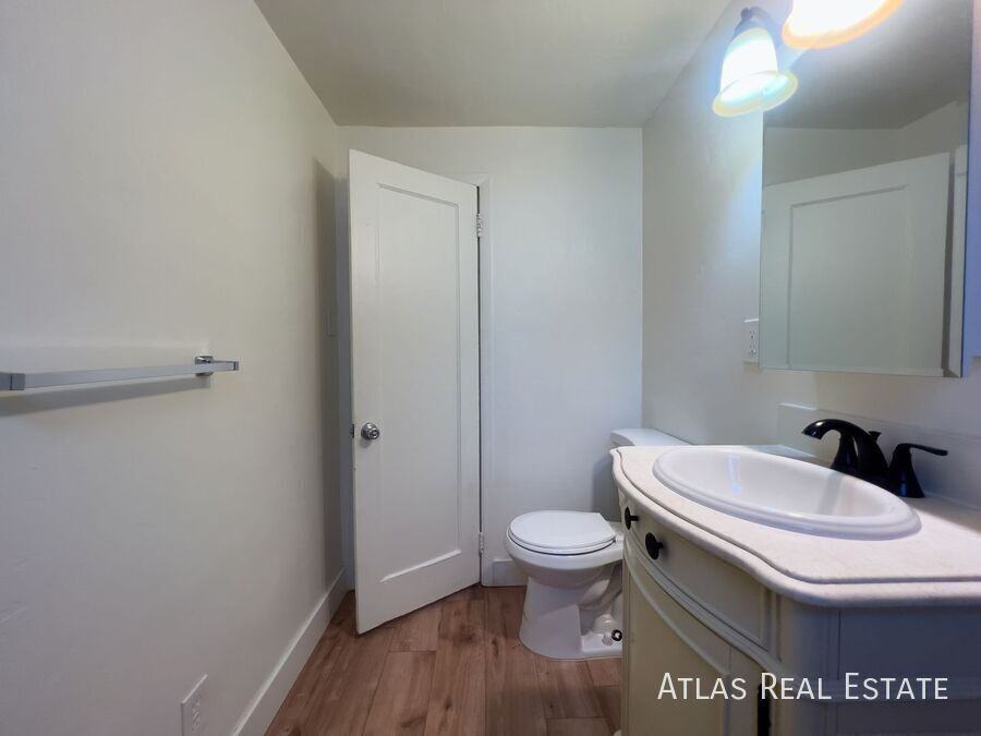 1457 S Roberta St - Photo 6 of 29