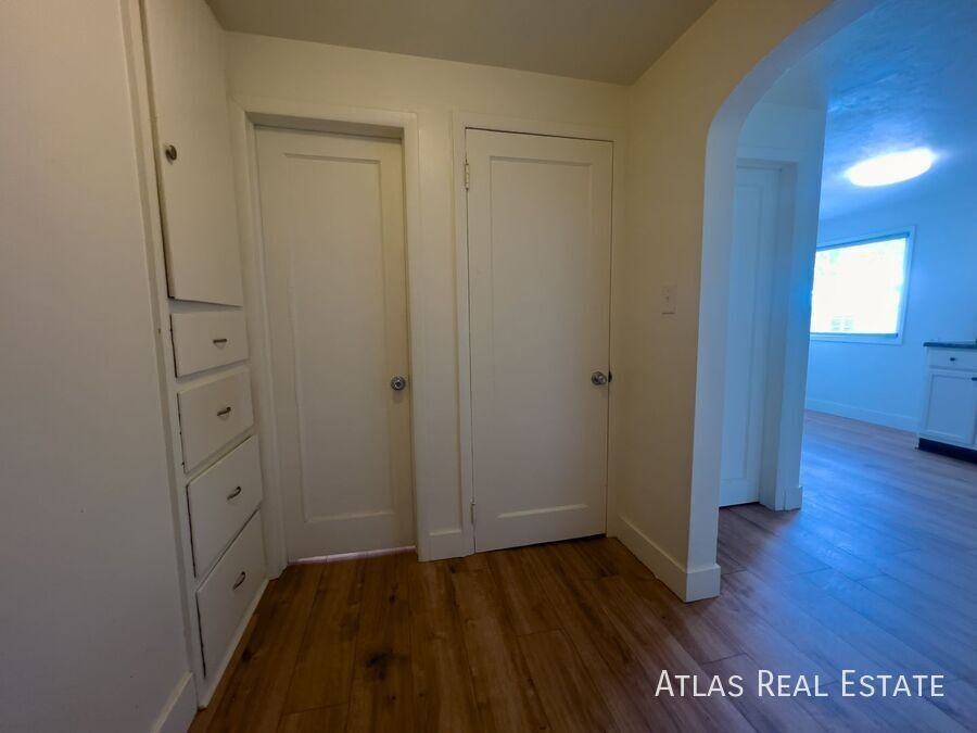 1457 S Roberta St - Photo 7 of 29