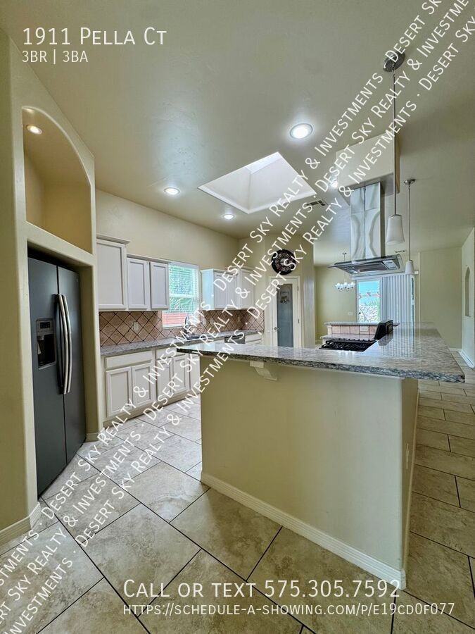 1911 Pella Ct - Photo 5 of 31