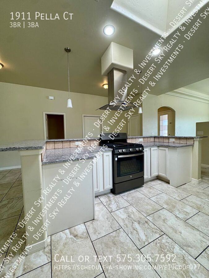 1911 Pella Ct - Photo 6 of 31