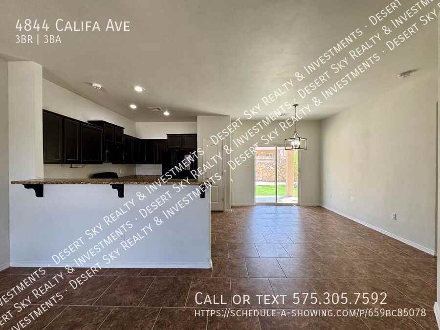 4844 Califa Ave - Photo 5 of 30
