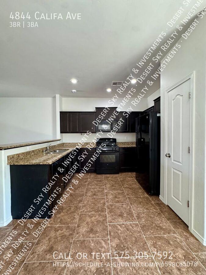 4844 Califa Ave - Photo 6 of 30