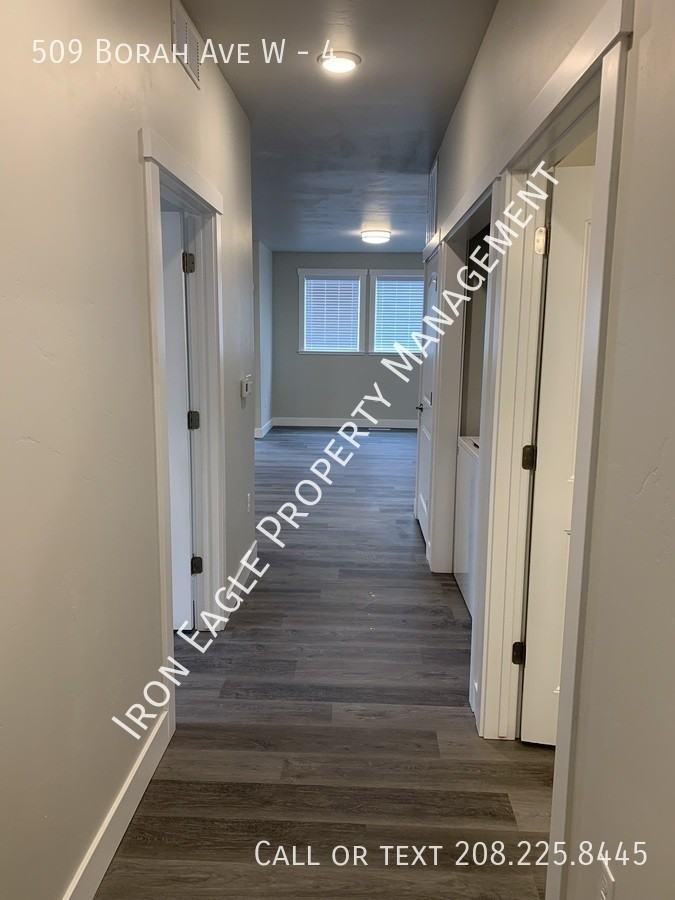 509 Borah Ave W #4 - Photo 4 of 19