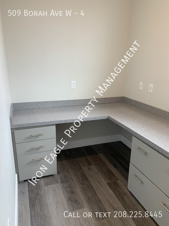 509 Borah Ave W #4 - Photo 6 of 19
