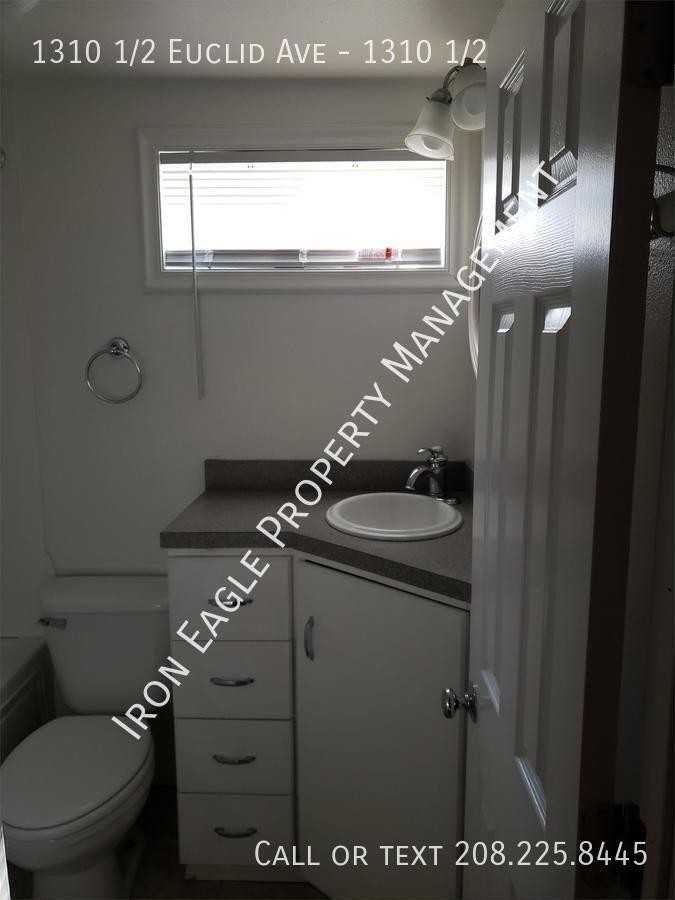 1310 1/2 S Euclid Ave #1310-1-2 - Photo 7 of 11