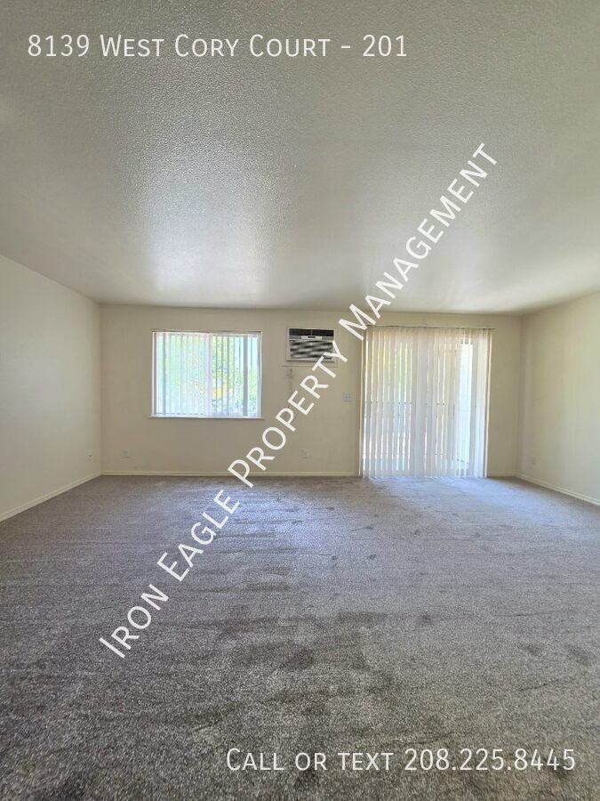 8139 W Cory Ct - Photo 6 of 8