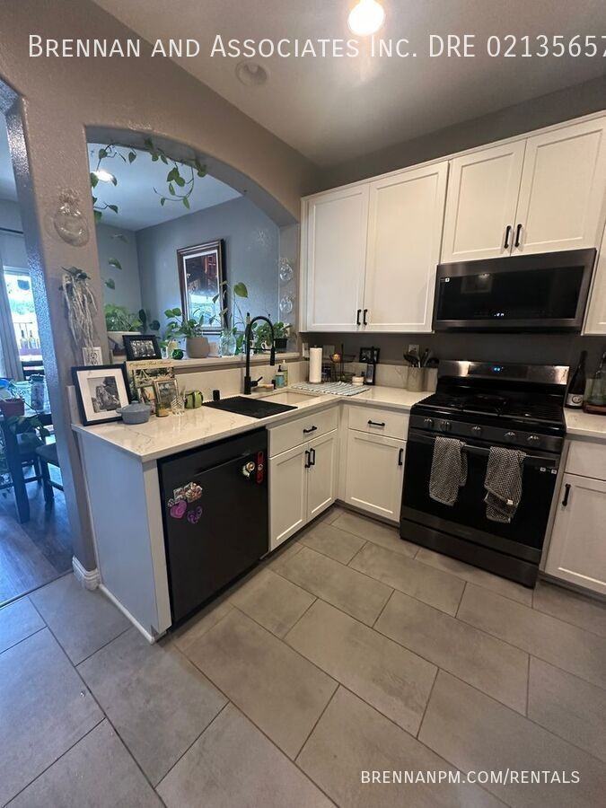 1165 Latigo Cv #3 - Photo 3 of 29