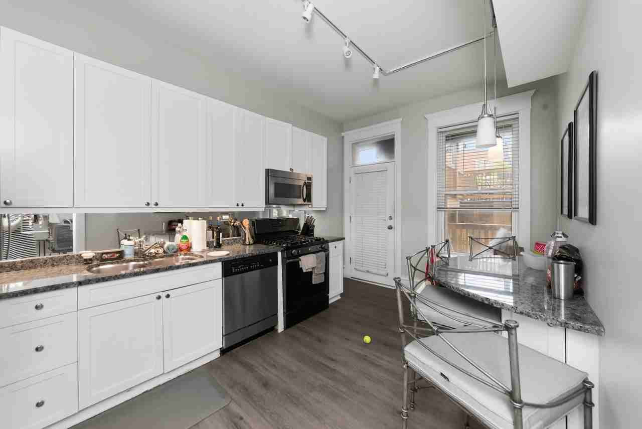 954 W Cuyler Ave #1E - Photo 3 of 8