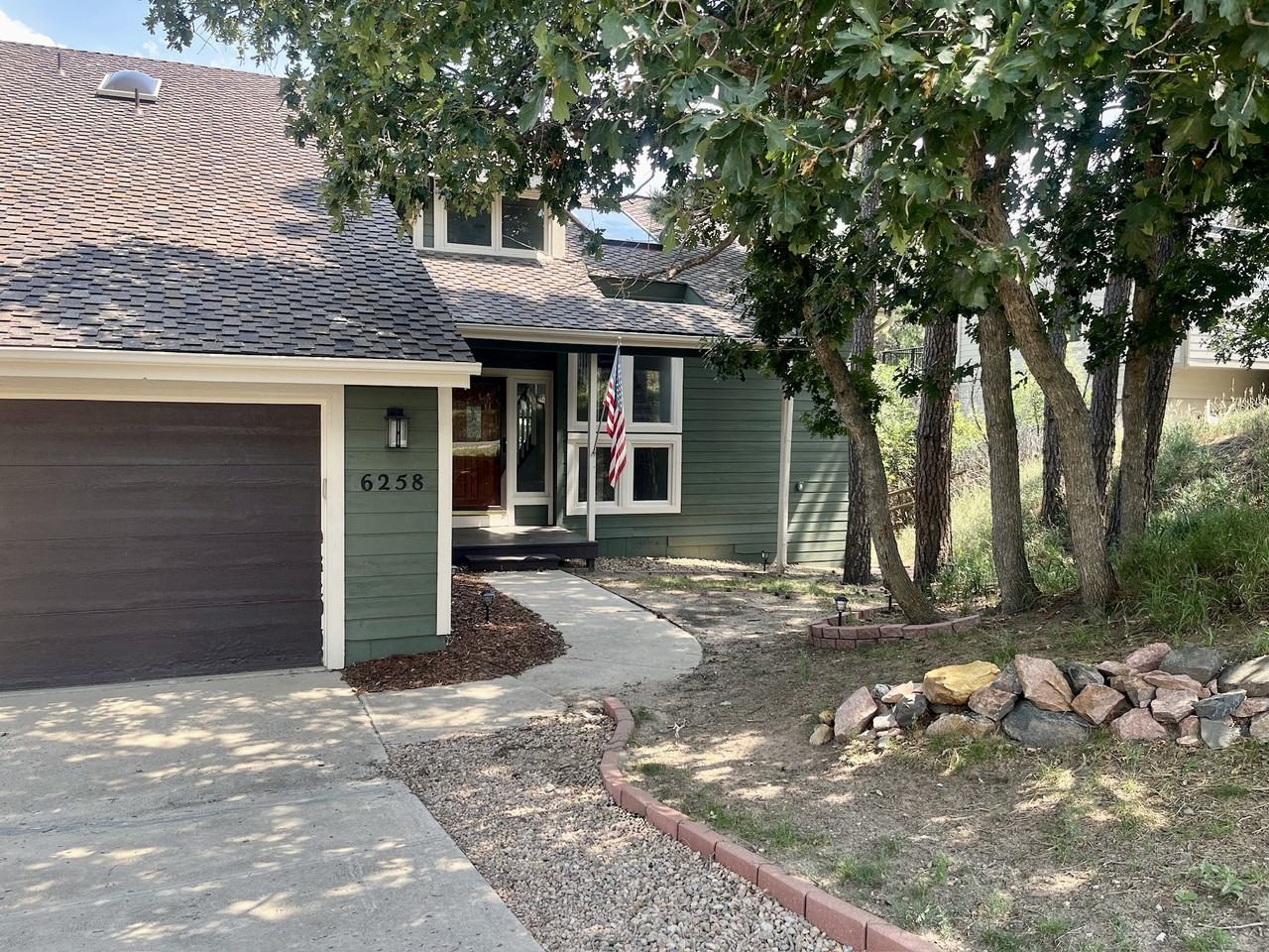 6258 Powell Rd - Photo 2 of 46