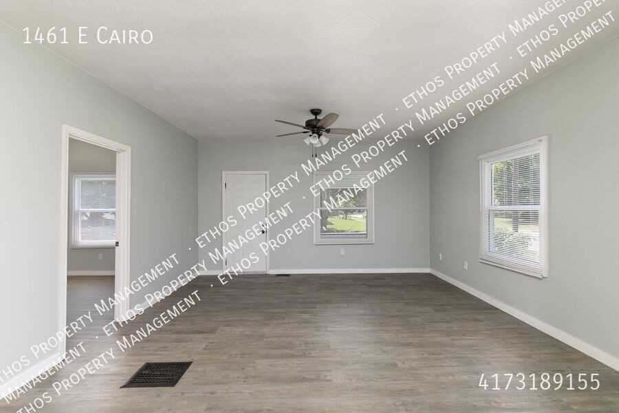 1461 E Cairo St - Photo 3 of 16