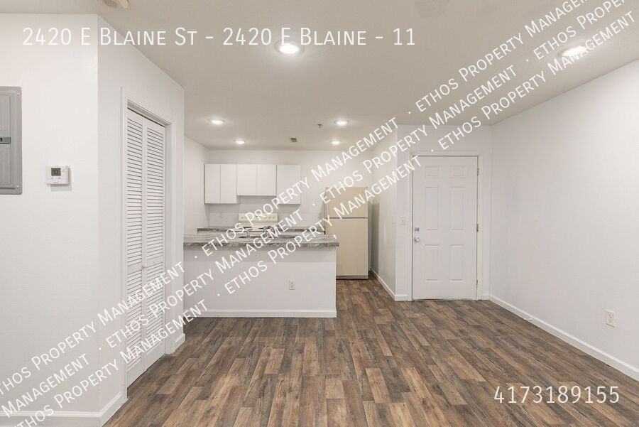 2420 E Blaine St - 2420 E Blaine #11 - Photo 4 of 16