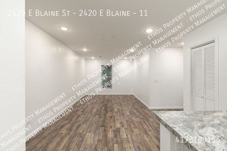 2420 E Blaine St - 2420 E Blaine #11 - Photo 5 of 16