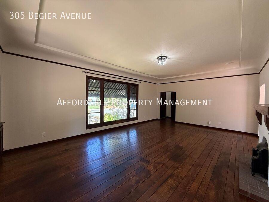 305 Begier Ave - Photo 5 of 26