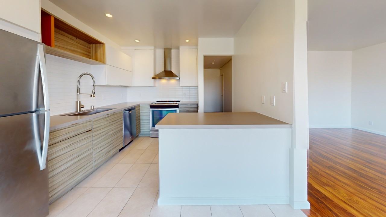 2642 Greenwich St #102 - Photo 5 of 28