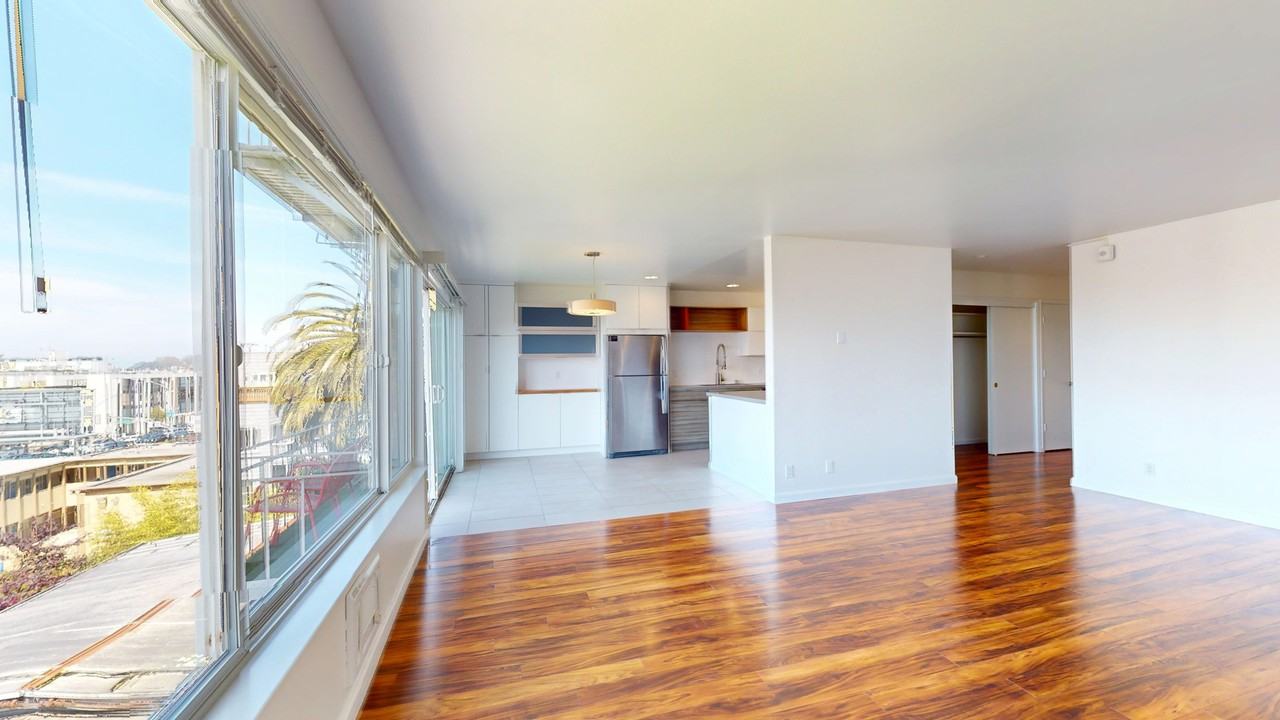 2642 Greenwich St #102 - Photo 7 of 28