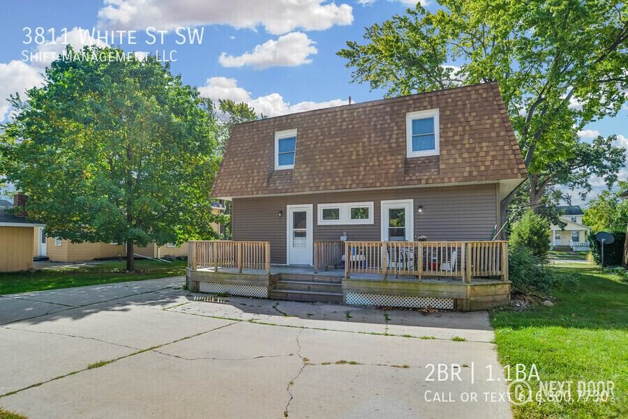 3811 White St Sw - Photo 5 of 23