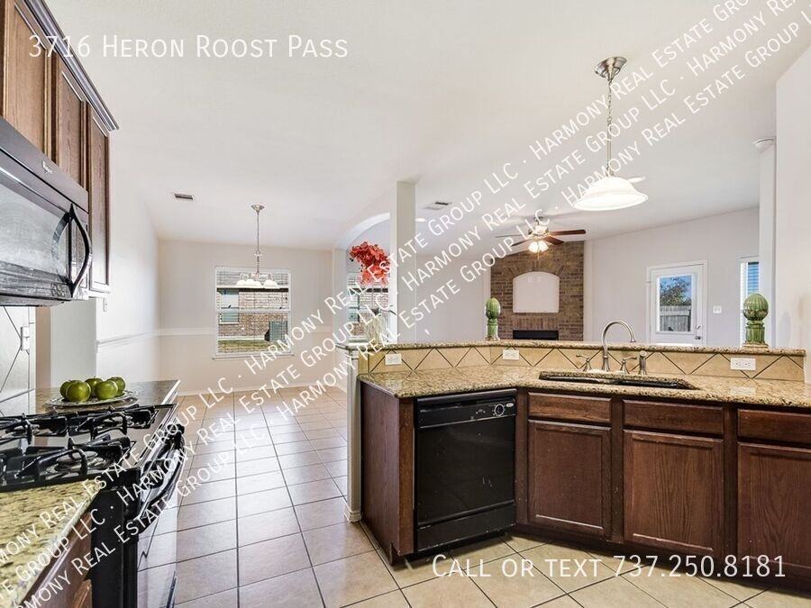 3716 Heron Roost Pass - Photo 2 of 30