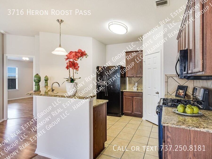 3716 Heron Roost Pass - Photo 3 of 30