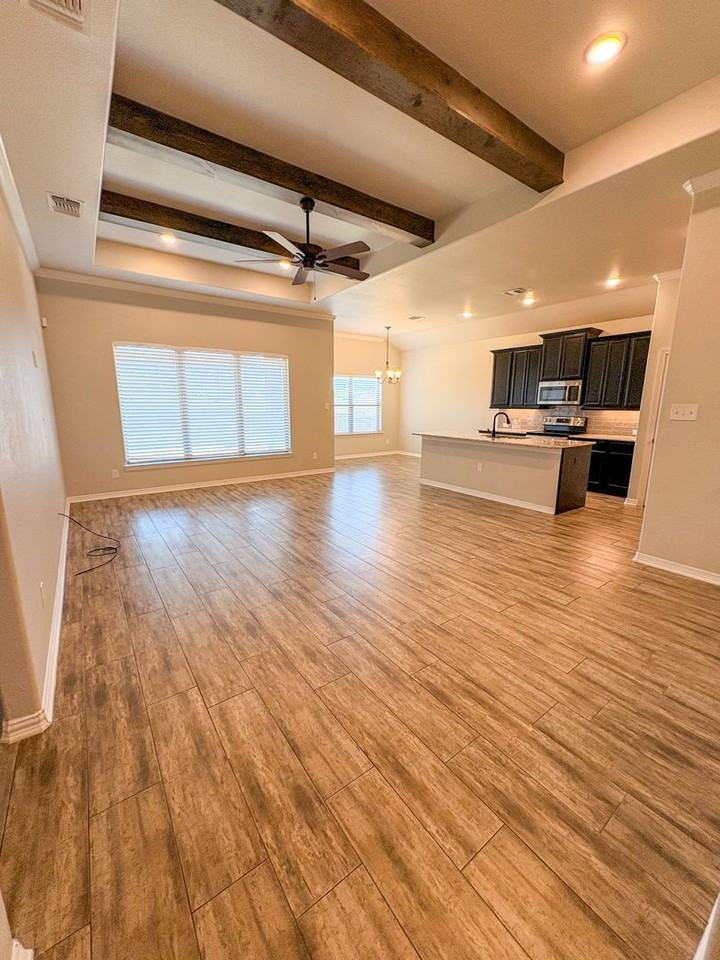 701 Juniper Dr - Photo 4 of 23