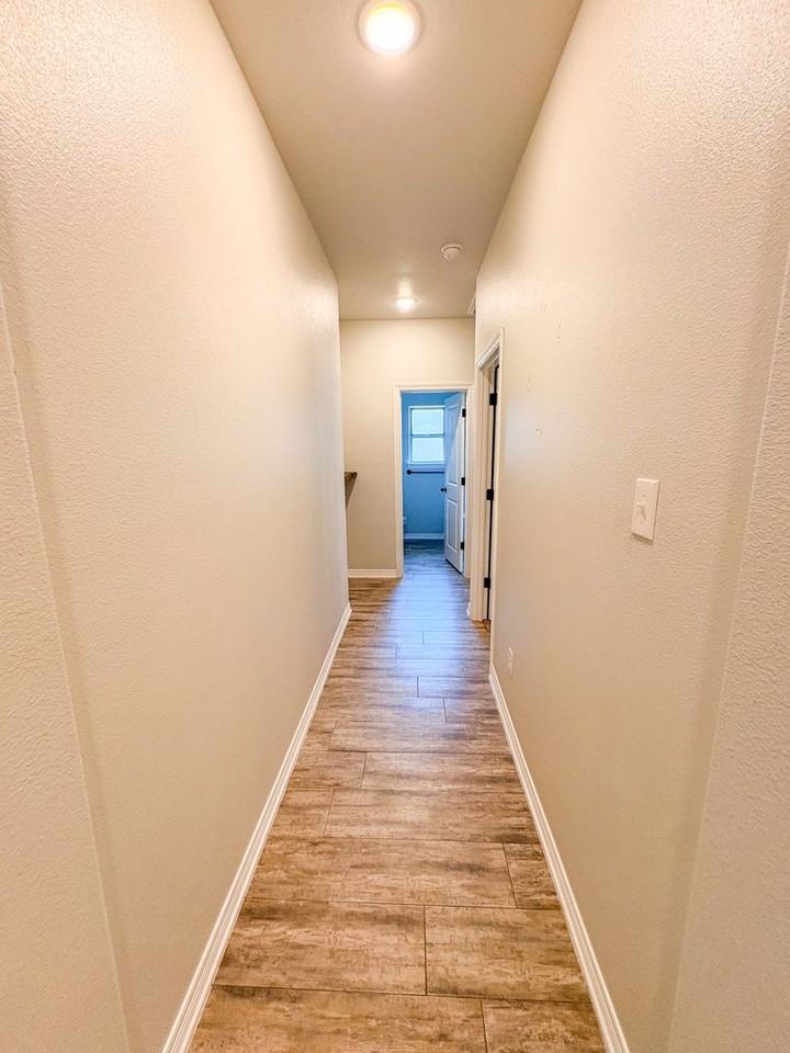 701 Juniper Dr - Photo 7 of 23