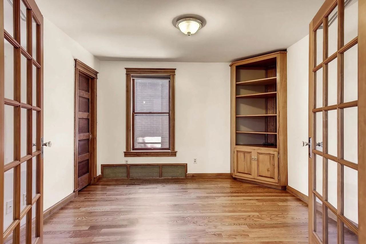 1294 S Lincoln St #1 - Photo 4 of 12