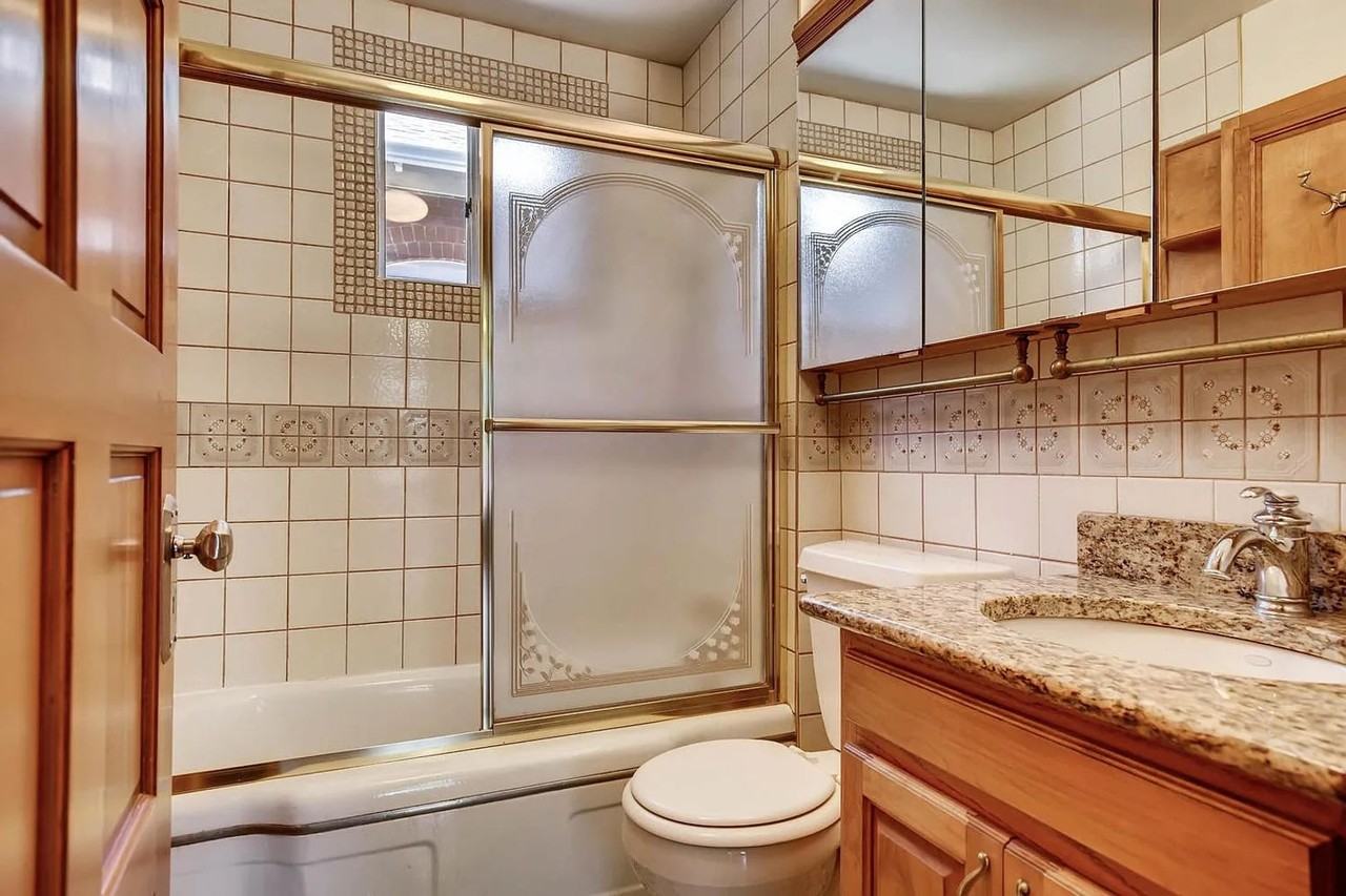 1294 S Lincoln St #1 - Photo 5 of 12