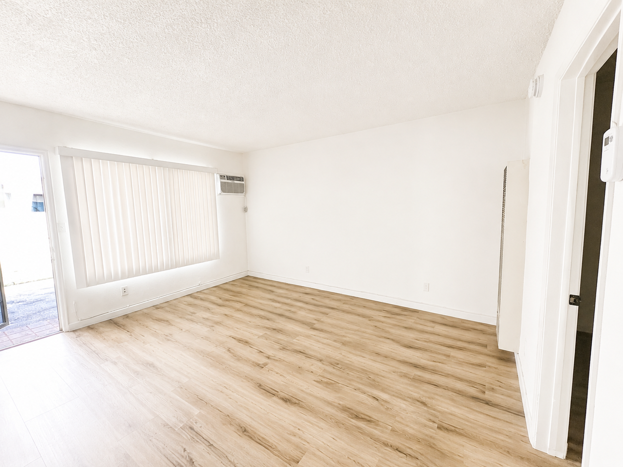 5242 Cahuenga Blvd #3 - Photo 3 of 5