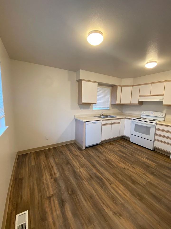 4428 W Franklin Rd #102 - Photo 7 of 15