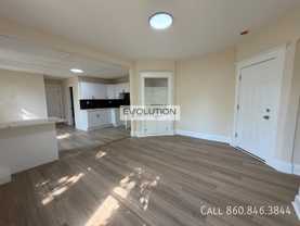 906908 Park St #2E - Photo 1 of 1