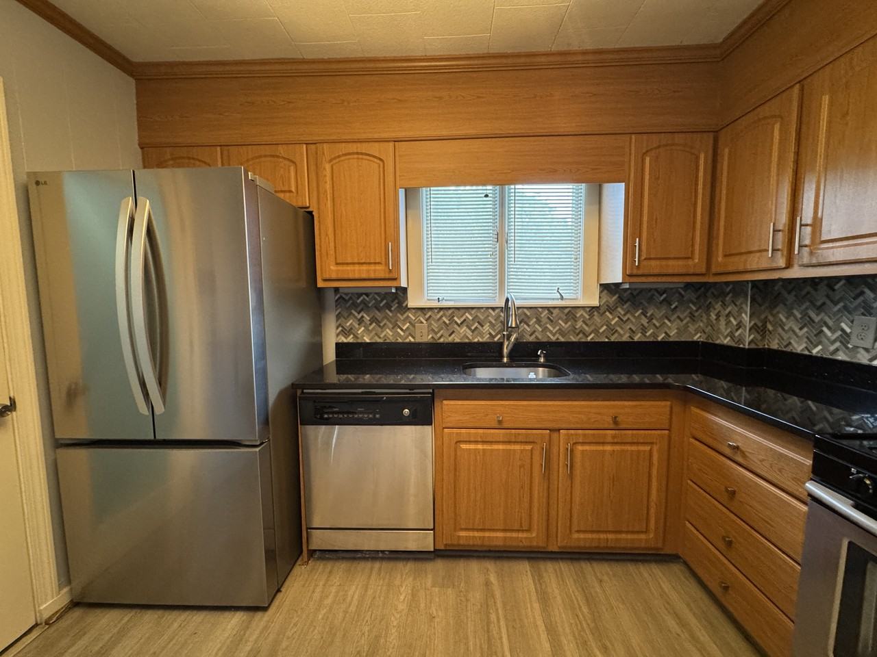 722 Adams Street ##3 - Photo 3 of 33